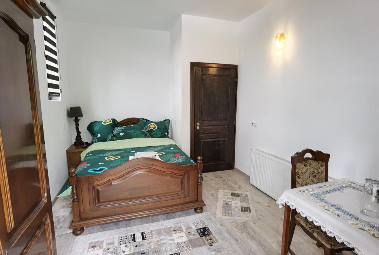 Hotel Conacul Caterinei à Polovragi Extérieur photo