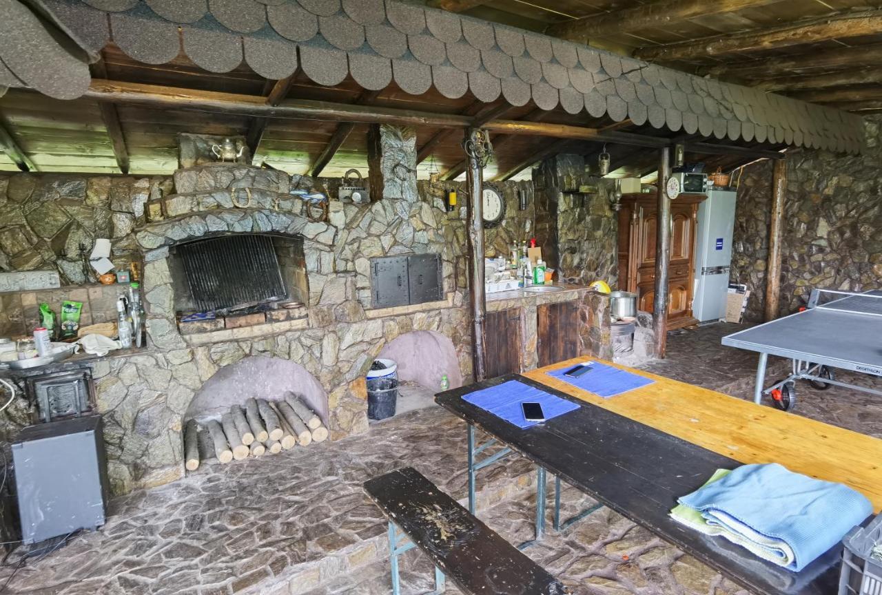 Hotel Conacul Caterinei à Polovragi Extérieur photo
