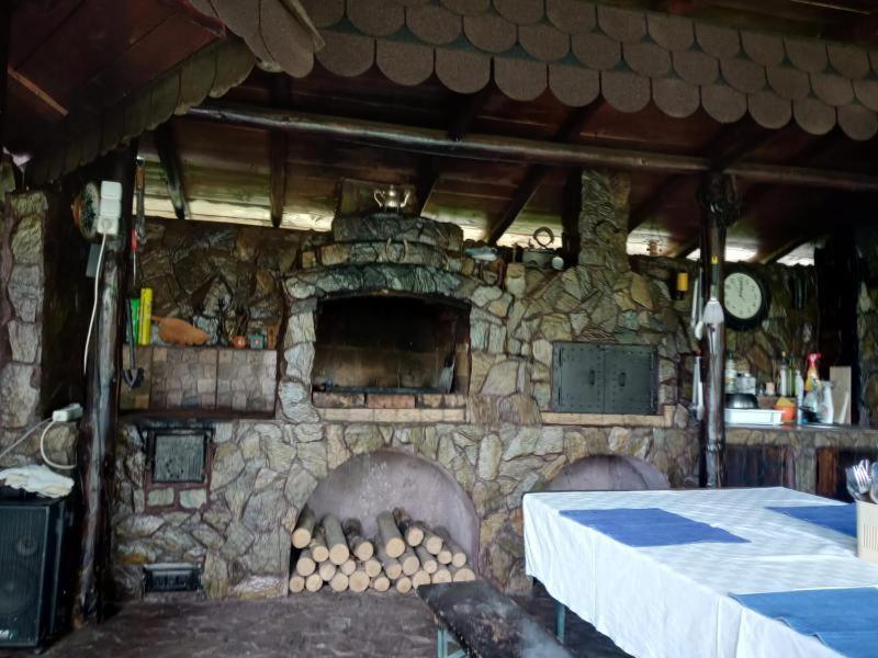 Hotel Conacul Caterinei à Polovragi Extérieur photo